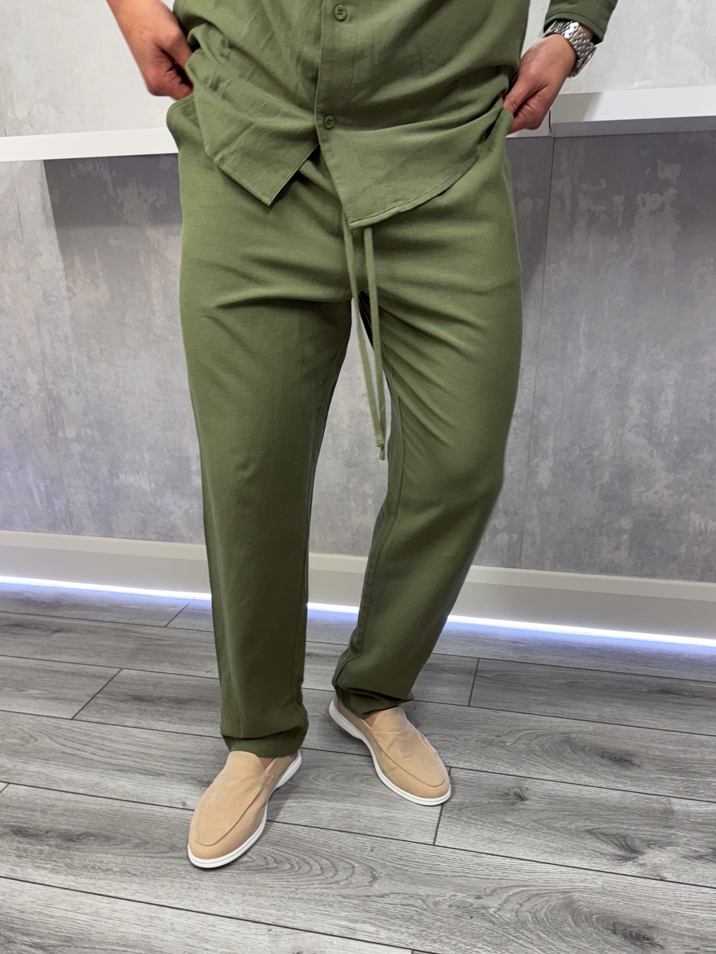 The linen trousers - Khaki