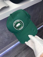 V2 EXPLORER CAP – RENNENGRÜN