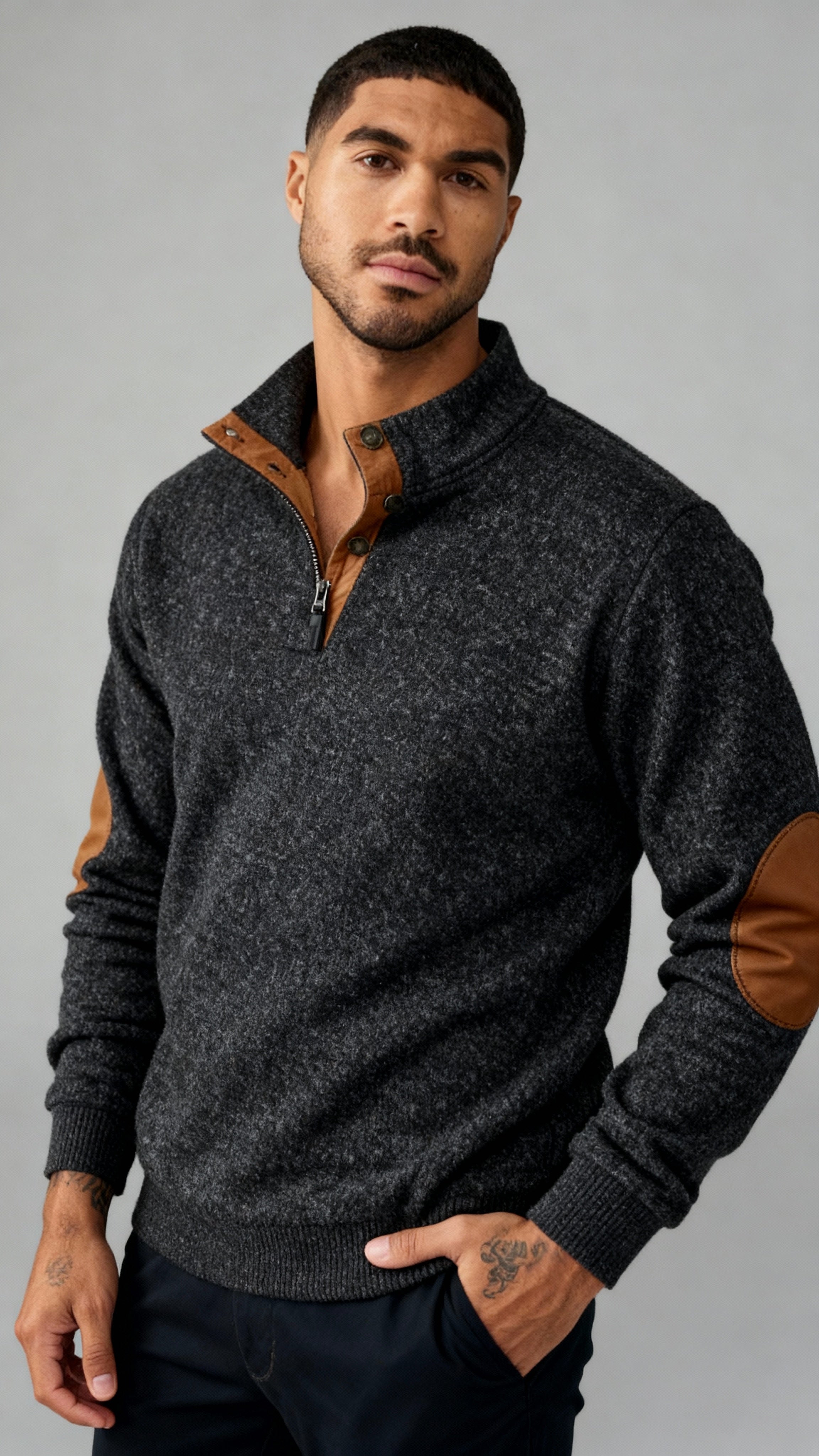 Pull homme à col boutonné - Pull avec col montant et empiècements au niveau des coudes